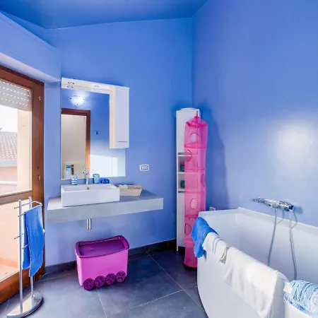 Snug Holiday Home In Quartu Sant'Elena-Ca With Garden Holiday home